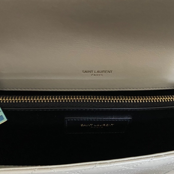 SOLD - Authentic - Yves Saint Laurent - Gabby - Small - Picture 5 of 9